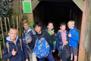 1 17240484196940fea26ccc27bd146500