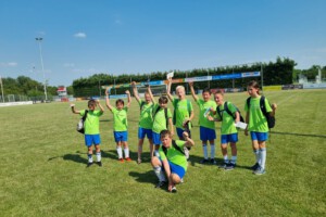 1 77f38b0c75354f0d8fcec3d30e40b1a4